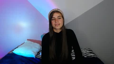 MERILY online show from December 22, 2025, 11:02 pm