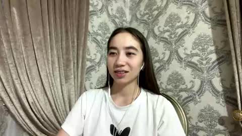 merlenebixel online show from July 19, 2026, 3:05 pm