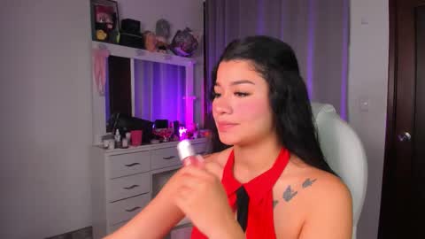 instagram fernandatoloza01  online show from December 1, 2025, 2:05 am