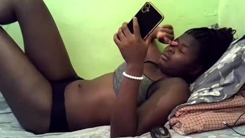merlin_queen online show from February 10, 2025, 12:08 pm