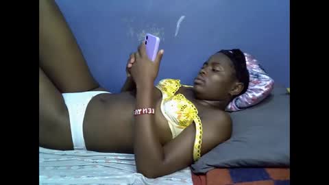 merlin_queen online show from December 17, 2025, 12:16 am