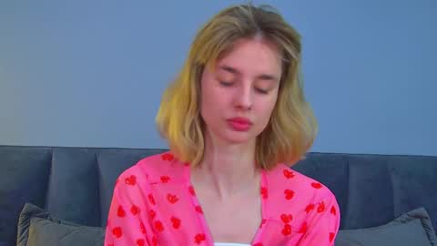 Snapshot of merlinmeyer chatting on February 5, 2026, 6:29 am Merlin online show from February 5, 2026, 6:29 am