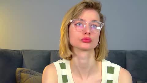 Snapshot of merlinmeyer chatting on February 22, 2026, 6:24 am Merlin online show from February 22, 2026, 6:24 am