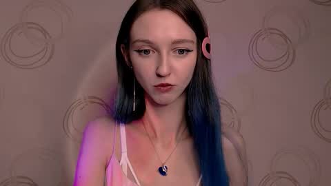 mermaidvibestides online show from November 26, 2025, 11:28 pm