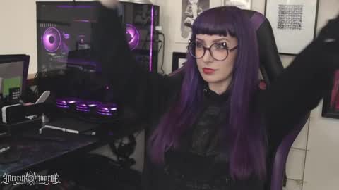 merrick monroe  online show from October 3, 2025, 9:34 pm