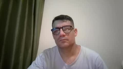 Nerd Latino online show from November 2, 2025, 3:20 am