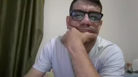 Nerd Latino online show from November 6, 2025, 3:18 am