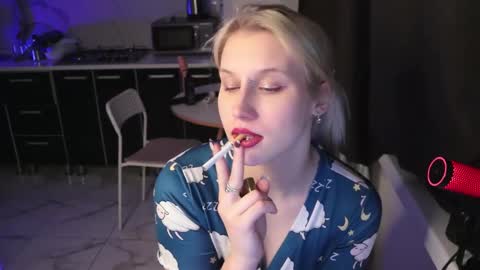 Snapshot of mertyxxx chatting on February 15, 2026, 10:17 pm Merty online show from February 15, 2026, 10:17 pm