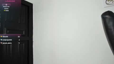 Snapshot of merysummer chatting on January 10, 2025, 1:21 am Mery Summer online show from January 10, 2025, 1:21 am