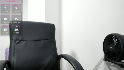 Snapshot of merysummer chatting on February 5, 2025, 11:39 pm Mery Summer online show from February 5, 2025, 11:39 pm