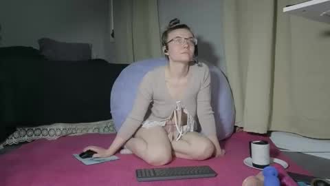 Snapshot of messyaftermidnight chatting on February 11, 2026, 11:32 pm Dainty online show from February 11, 2026, 11:32 pm