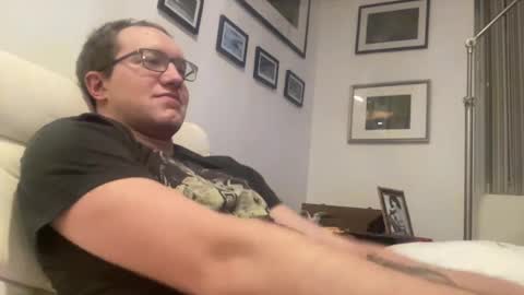 metallica92786 online show from February 23, 2025, 5:12 am