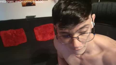 Snapshot of metatron_muscle chatting on January 31, 2026, 7:11 pm Dany online show from January 31, 2026, 7:11 pm