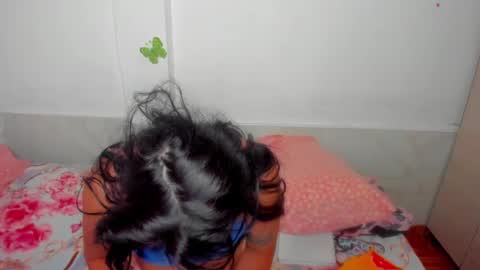 metisha_suhi online show from February 15, 2025, 2:33 pm