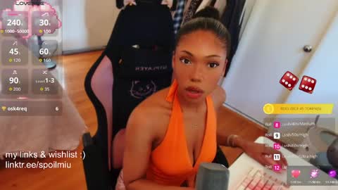 Snapshot of mew2wo chatting on April 29, 2026, 1:32 am mew2wo online show from April 29, 2026, 1:32 am