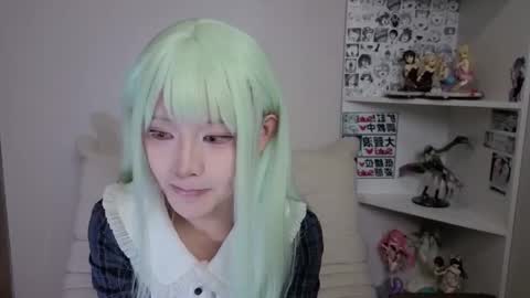 Snapshot of mewmewluna chatting on May 8, 2026, 10:53 am mewmewluna online show from May 8, 2026, 10:53 am