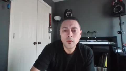 Snapshot of mexirican80 chatting on March 11, 2025, 8:53 pm The MexiRican online show from March 11, 2025, 8:53 pm