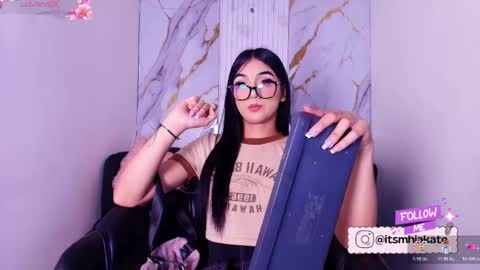 Mhia Kate online show from May 28, 2026, 12:24 pm