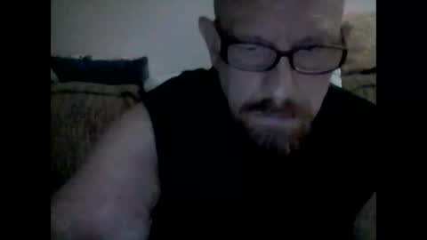 mhitch924 online show from June 5, 2026, 1:56 am