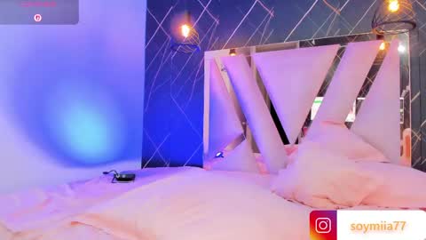 Mia online show from June 10, 2026, 1:06 am