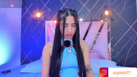 Mia online show from June 13, 2026, 2:53 am