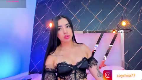 Mia online show from July 19, 2026, 1:20 am