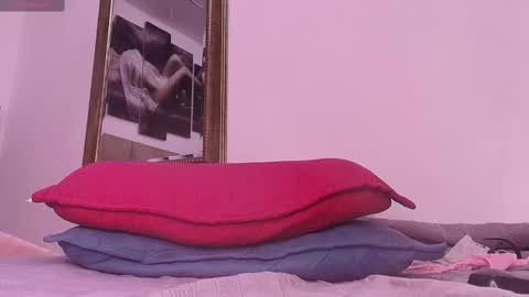 Emi online show from March 6, 2025, 7:54 pm