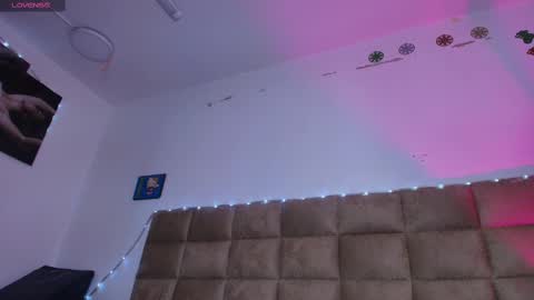 Emi online show from September 28, 2025, 7:30 pm