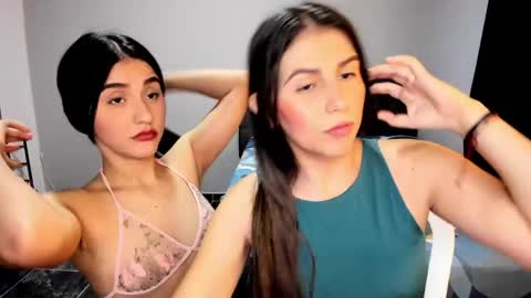 Snapshot of mia_18nice chatting on April 15, 2026, 2:40 am mia_18nice online show from April 15, 2026, 2:40 am