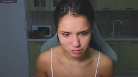 Mia online show from October 14, 2025, 3:18 am