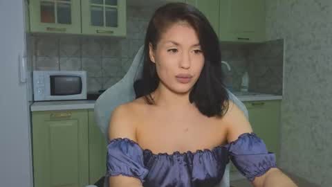 Mia online show from February 11, 2026, 8:47 pm