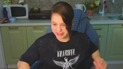 Snapshot of mia___lunaa chatting on April 28, 2026, 2:27 am Mia online show from April 28, 2026, 2:27 am