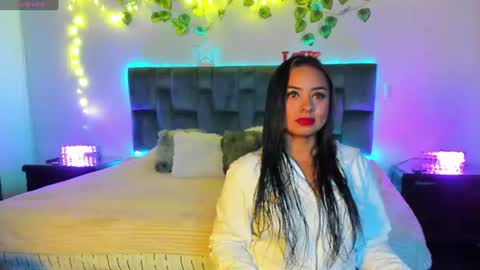 Snapshot of mia___velvet__ chatting on July 17, 2026, 2:18 am mia___velvet__ online show from July 17, 2026, 2:18 am