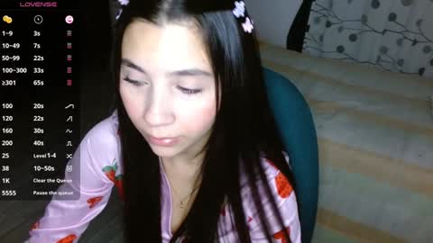 Mia online show from December 16, 2024, 11:28 pm