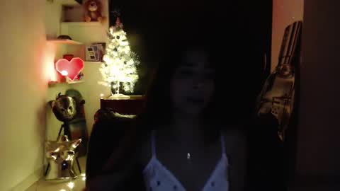 Mia online show from January 8, 2025, 1:42 am