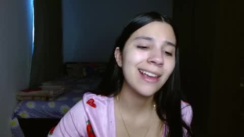 Mia online show from September 15, 2025, 10:32 pm