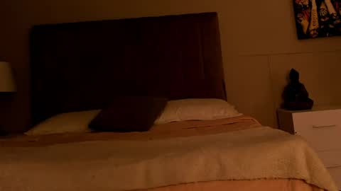 Snapshot of mia__zoe chatting on June 1, 2026, 3:08 am Mia Zoe online show from June 1, 2026, 3:08 am