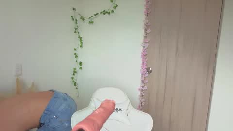 Mia adams  online show from October 15, 2025, 9:48 pm