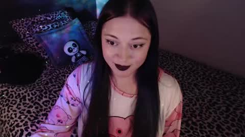 mia online show from February 18, 2025, 5:31 am