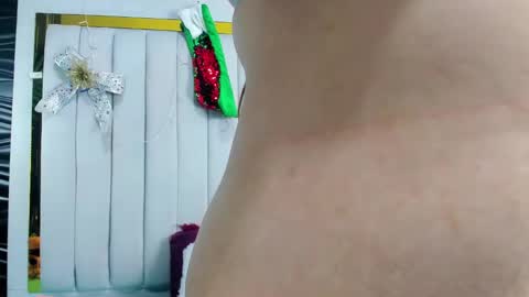 Dreams Couple online show from December 17, 2024, 11:27 pm