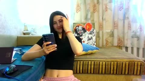 mia_beauti_live online show from June 4, 2026, 10:10 am