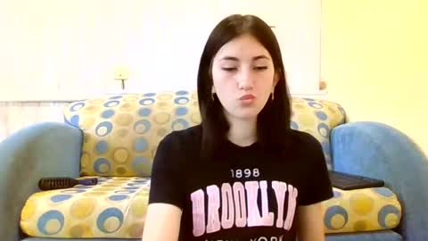 mia_beauti_live online show from July 7, 2026, 1:26 pm