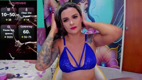 Snapshot of mia_bigtits_17 chatting on March 2, 2025, 4:07 am Mia online show from March 2, 2025, 4:07 am