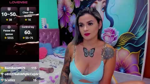 Snapshot of mia_bigtits_17 chatting on March 9, 2025, 8:31 pm Mia online show from March 9, 2025, 8:31 pm