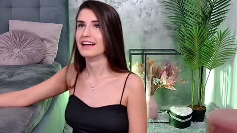 Freya Allen online show from December 6, 2024, 10:08 pm