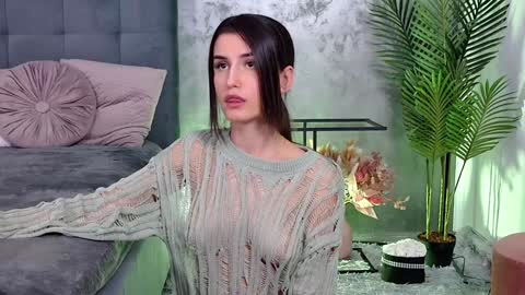 Freya Allen online show from January 11, 2025, 9:25 pm