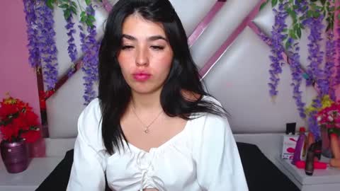 mia_charlothe online show from January 11, 2025, 7:06 am