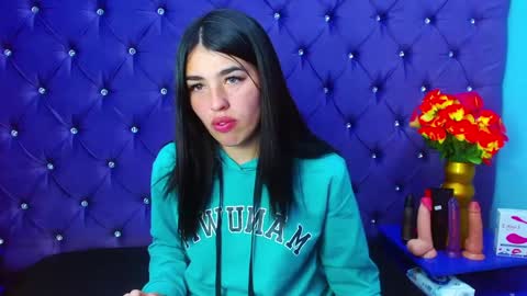 mia_charlothe online show from January 22, 2025, 3:09 am