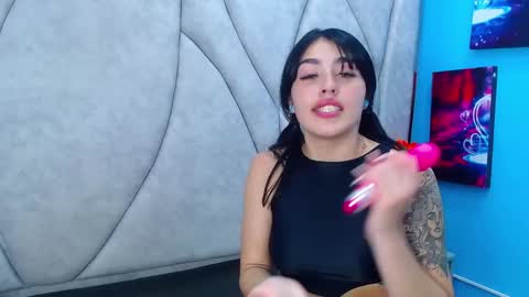 mia_charlothe online show from March 1, 2025, 3:43 am