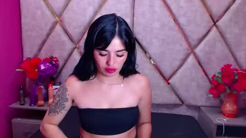 mia_charlothe online show from March 4, 2025, 5:53 am
